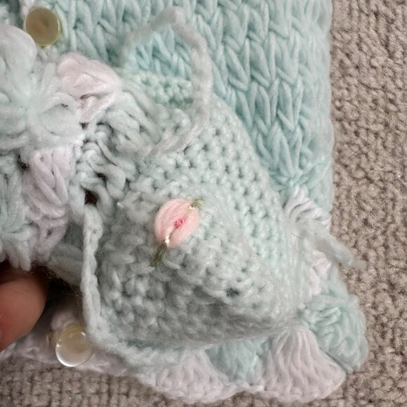 Adorable 3-Piece Hand-knit Baby Sweater Doll Clothes Set Hat Booties Blue/White - Picture 3 of 8